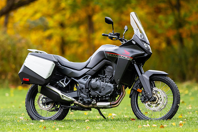 honda honatransalp transalp honda2024 hondatransalp2024 BMW F 650 GS 2007 motorcycle parked on a mountain road in Romania, perfect for touring with MOTOAVENTURA rentals BMW F 650 GS 2000 motorcycle on a scenic road in Romania, ready for adventure with MOTOAVENTURA motorcycle rentals BMW F 650 GS rental BMW motorcycle Romania Motorcycle rental Romania Scenic road Romania Adventure motorcycle rental Transfăgărășan motorcycle ride Motorcycle touring Romania BMW F 650 GS touring BMW F 650 GS 2000 BMW F 650 GS 2007 MOTOAVENTURA motorcycle rental Motorcycle exploration Romania Road-ready BMW motorcycle Off-road motorcycle Romania BMW F 650 GS mountain roads Brasov Transylvania Moto